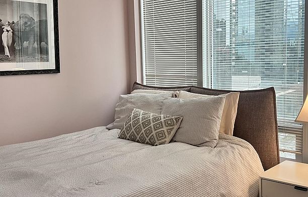 607 989 Nelson Street Downtown VW