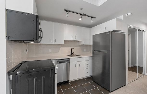 1007 588 Broughton Street Coal Harbour