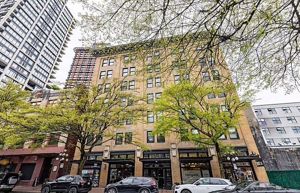 205 233 Abbott Street Downtown VW