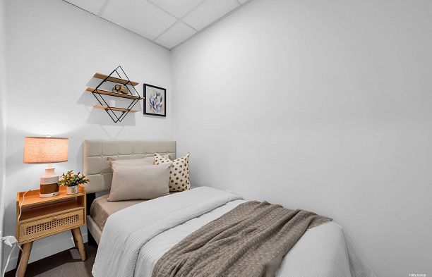 705 8415 Granville Street S.W. Marine