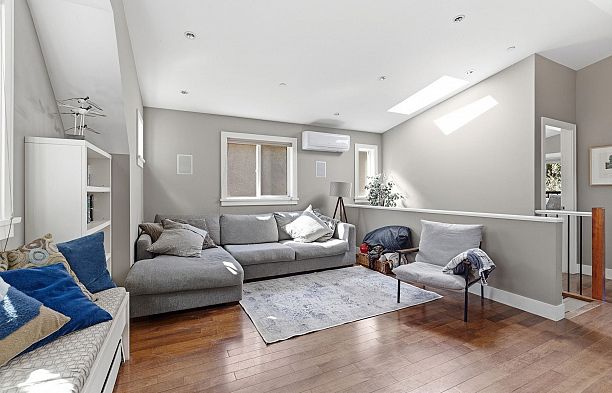 5655 Ontario Street Cambie