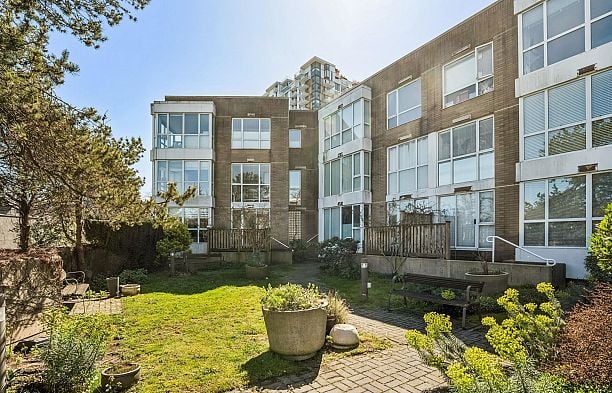 219 288 E 8th Avenue Mount Pleasant VE