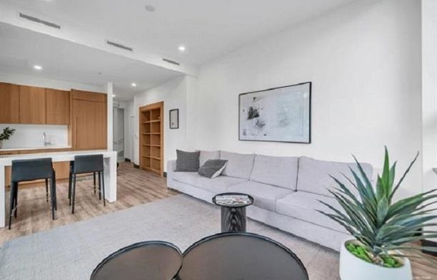 102 4988 Cambie Street Cambie