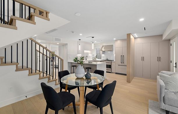 2438 W 49 Avenue S.W. Marine