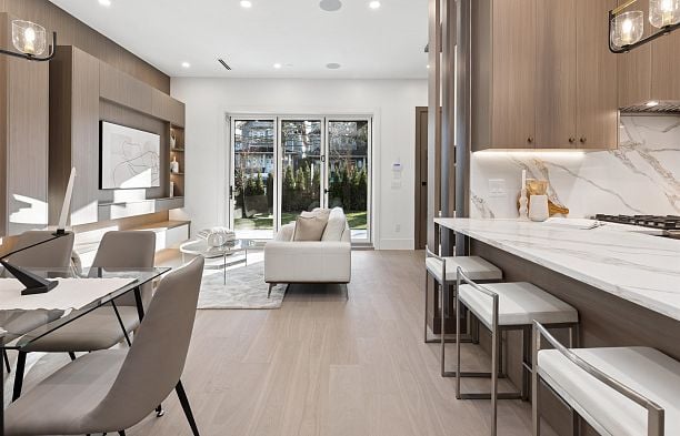 1 847 E 10 Avenue Mount Pleasant VE