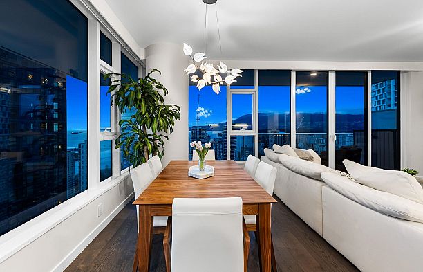 3404 1335 Howe Street Downtown VW