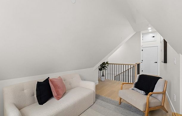 2438 W 49 Avenue S.W. Marine