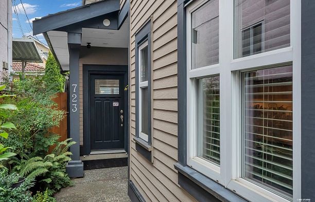 723 E 12th Avenue Mount Pleasant VE