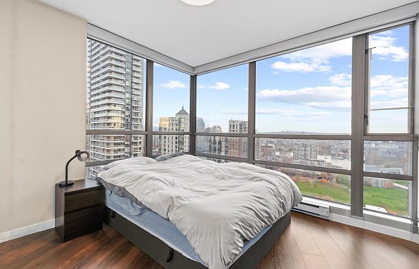 2709 501 Pacific Street Downtown VW