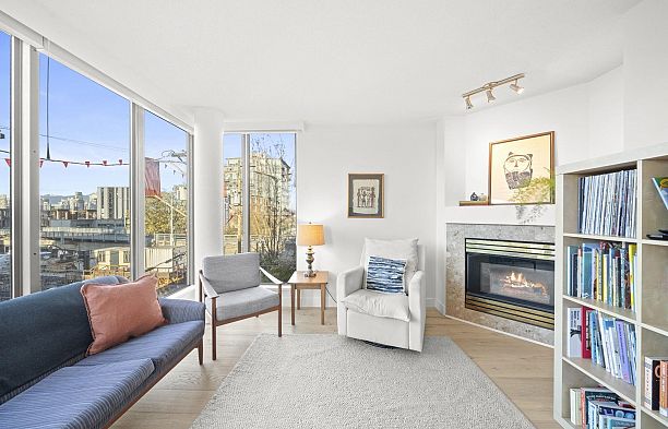 303 1633 West 8th Avenue Fairview VW