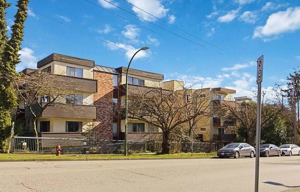 303 1296 W 70th Avenue Marpole