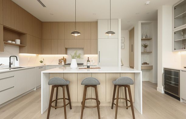 2 735 E 10th Avenue Mount Pleasant VE