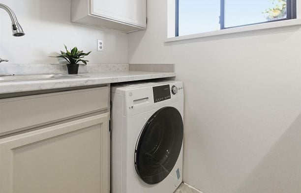 303 1296 W 70th Avenue Marpole