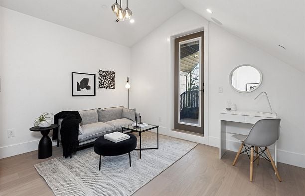 1 847 E 10 Avenue Mount Pleasant VE