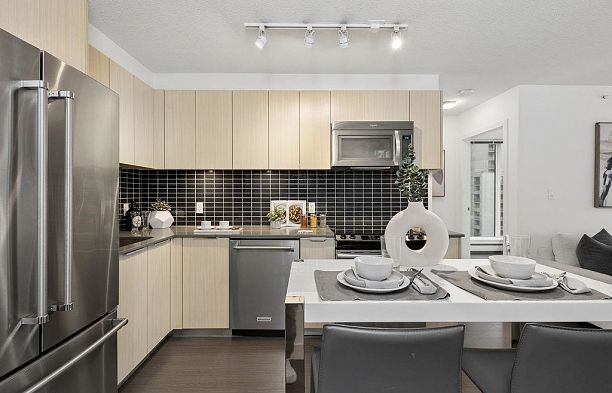 902 1325 Rolston Street Downtown VW