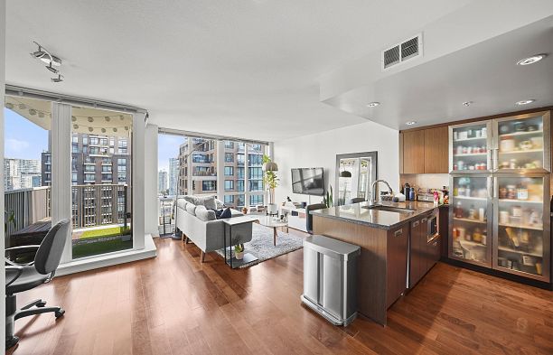 1708 1055 Richards Street Downtown VW