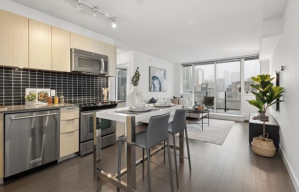 902 1325 Rolston Street Downtown VW