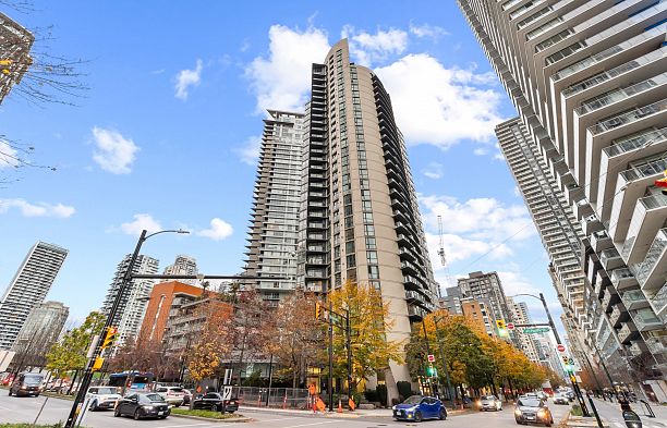 2709 501 Pacific Street Downtown VW