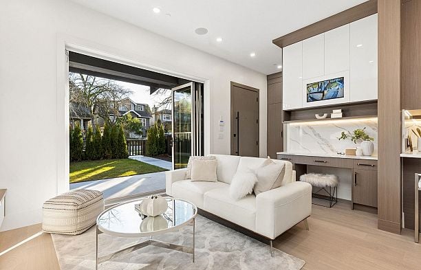 1 847 E 10 Avenue Mount Pleasant VE