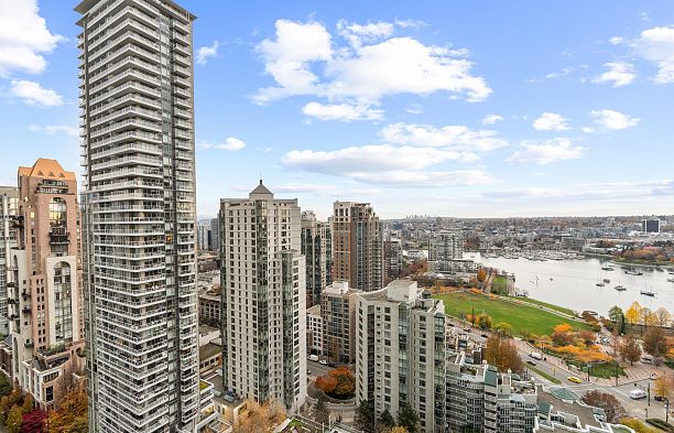 2709 501 Pacific Street Downtown VW