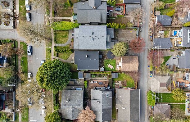 905 W 23 Avenue Cambie