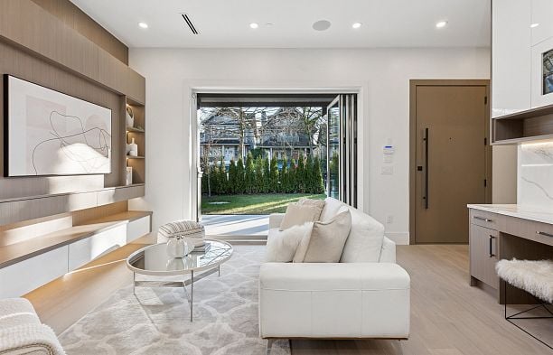 1 847 E 10 Avenue Mount Pleasant VE