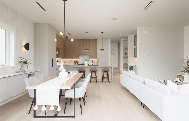 2 735 E 10th Avenue Mount Pleasant VE