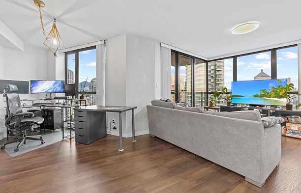 2709 501 Pacific Street Downtown VW