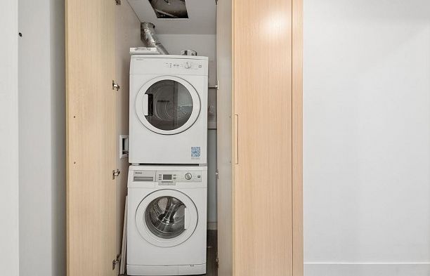 902 1325 Rolston Street Downtown VW