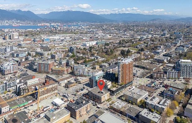 208 205 E 10th Avenue Mount Pleasant VE