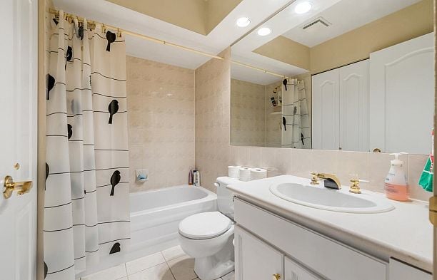 233 Waterleigh Drive Marpole