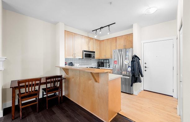 1217 4655 Valley Drive Quilchena