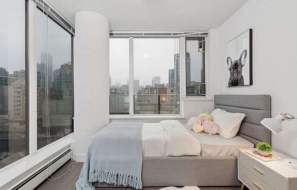 902 1325 Rolston Street Downtown VW