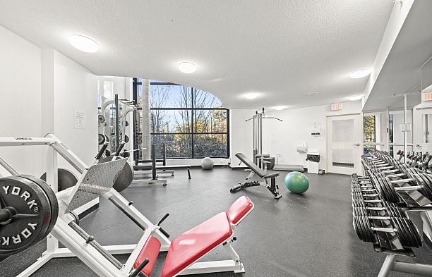 303 1633 West 8th Avenue Fairview VW