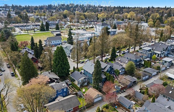 905 W 23 Avenue Cambie
