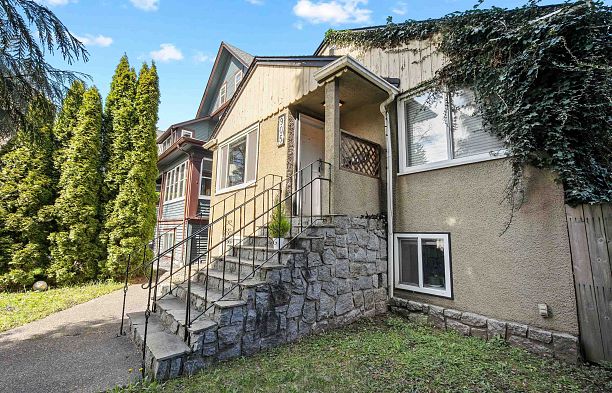 905 W 23 Avenue Cambie