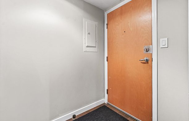 2709 501 Pacific Street Downtown VW