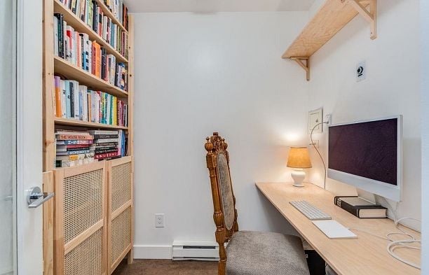 208 205 E 10th Avenue Mount Pleasant VE