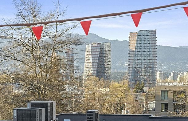 303 1633 West 8th Avenue Fairview VW