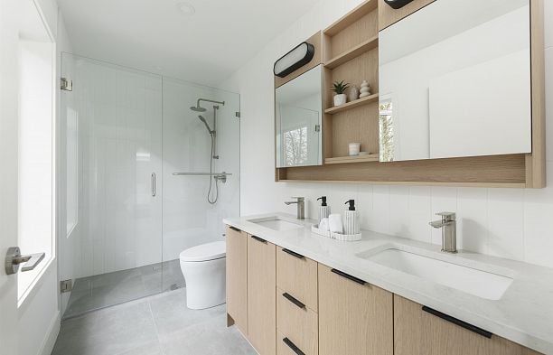 2 735 E 10th Avenue Mount Pleasant VE