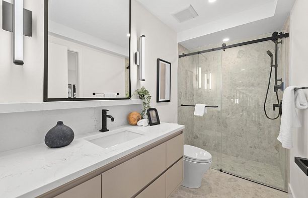 2438 W 49 Avenue S.W. Marine