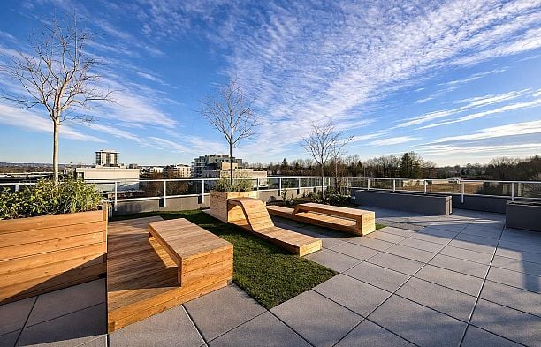 422 2471 St George Street Mount Pleasant VE