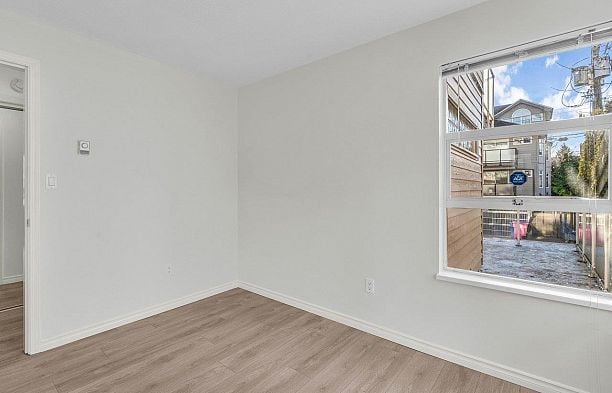 202 966 W 14th Avenue Fairview VW