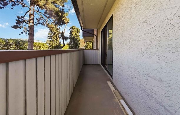 303 1296 W 70th Avenue Marpole