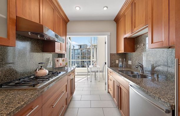 613 4685 Valley Drive Quilchena