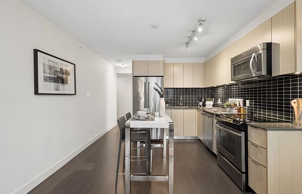 902 1325 Rolston Street Downtown VW