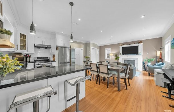 723 E 12th Avenue Mount Pleasant VE