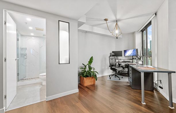 2709 501 Pacific Street Downtown VW