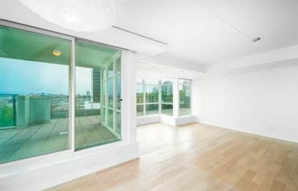 903 2411 Heather Street Fairview VW