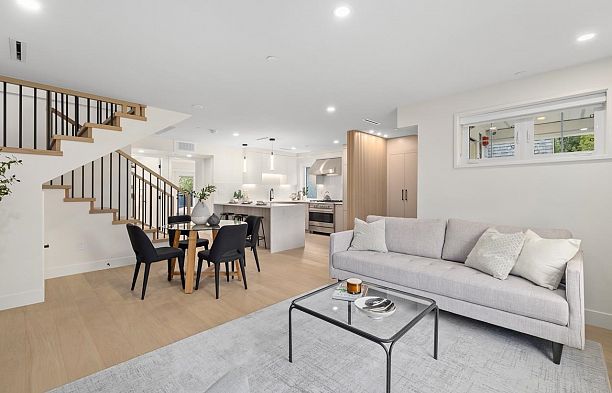 2438 W 49 Avenue S.W. Marine